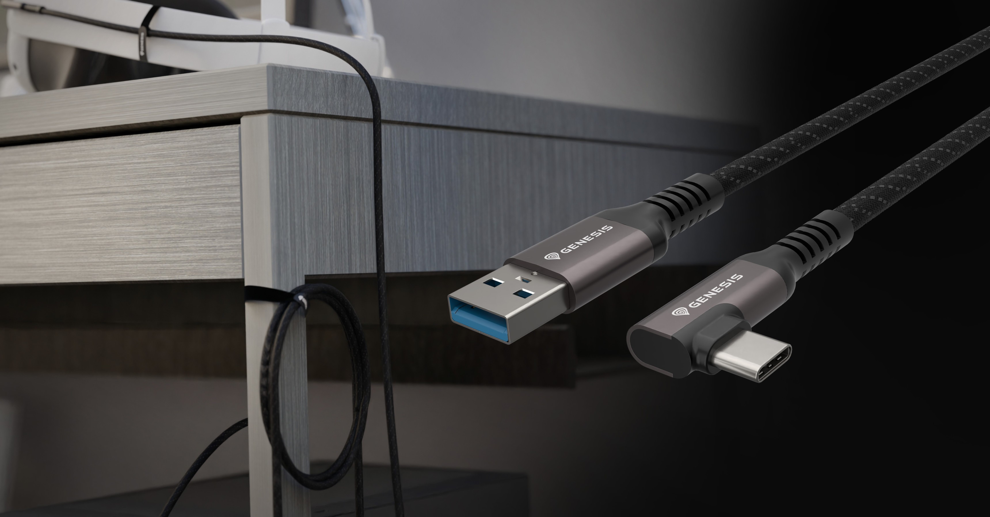 Cable USB-C a USB-A negro, de 3 metros de longitud, diseñado para transferencia de datos a 5 GB/s y suministro de energía de 15 W. Adecuado para varios dispositivos